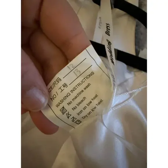 Beautiful White Satin Wedding Dress/Gown Size 12 - Picture 6 of 7